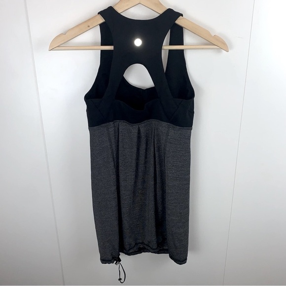 Lululemon sz 6 Grey Black Tank Top Drawstring Waist Built in Bra Keyhole Back - Picture 5 of 7